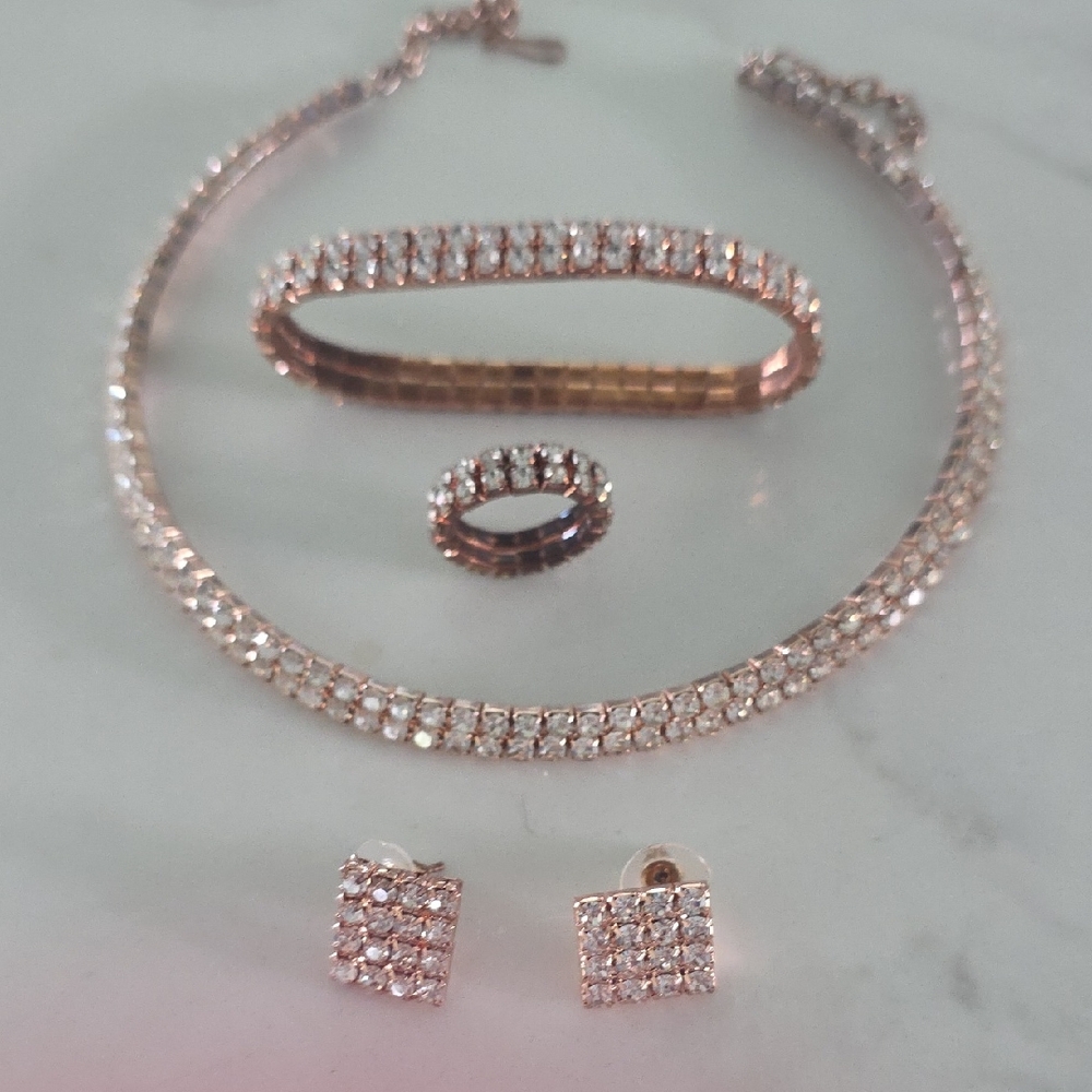 Elegant Rose Gold Jewelry Set
